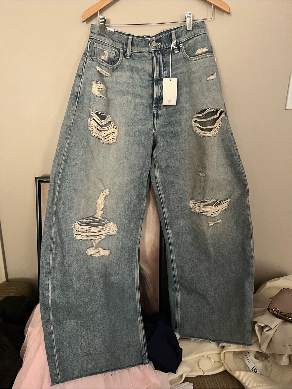 Good American Distressed barrel Jeans - Light Blue